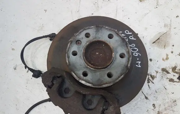 Mercedes-Benz Sprinter W906 Front wheel hub spindle knuckle