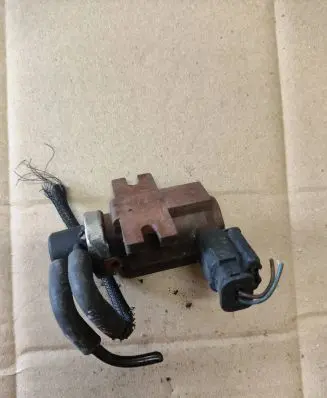 Citroen Berlingo Turbo solenoid valve 9652570180 70096803