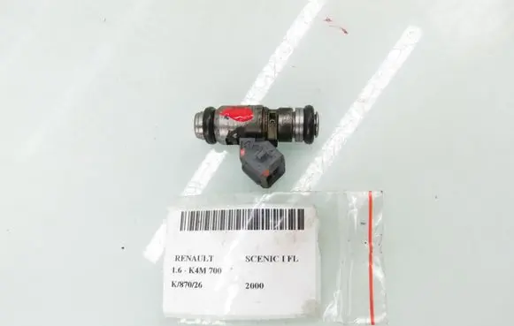 Renault Scenic I Fuel injector IWP026