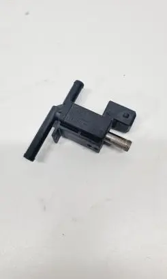 Nissan Pulsar Turbo solenoid valve 8200603558 1495600Q1P