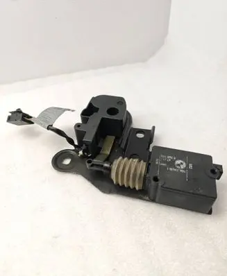 BMW 5 E39 Tailgate window lock/catch/latch 8360193 8355127 40620481