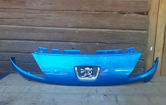 Peugeot 1007 Front grill 9646173877