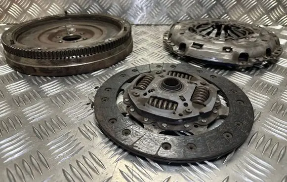 Volkswagen Golf VII Clutch set kit 04L141031B