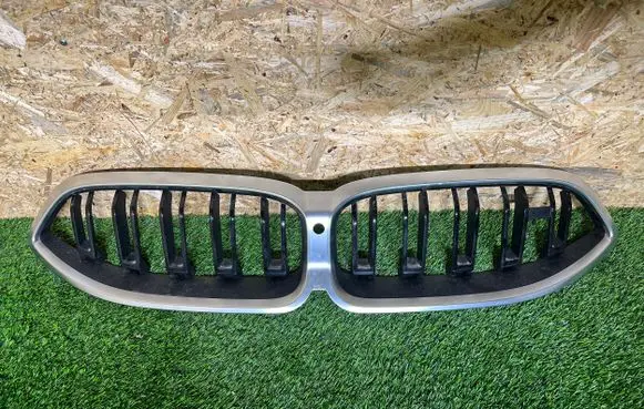 BMW 8 G14 Front grill 7930648