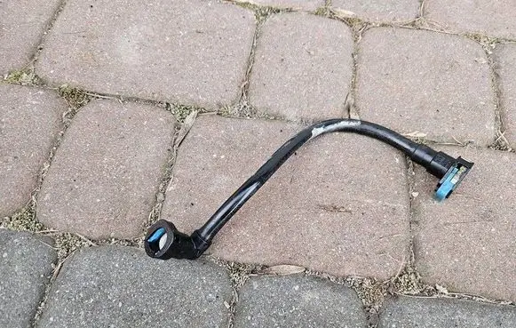 Opel Zafira C Fuel line/pipe/hose 13400227 13400227G