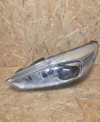 Ford Focus Headlight/headlamp F1EB13D155AD