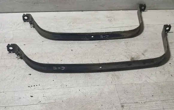 Opel Corsa E Fuel tank mounting bracket 13266358