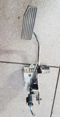 Isuzu D-Max Accelerator throttle pedal