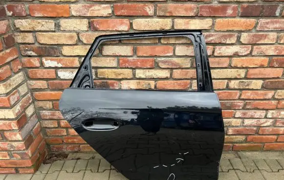 Seat Leon IV Rear door