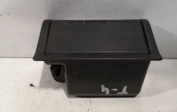 Volkswagen Transporter - Caravelle T4 Rear door ashtray 705857405