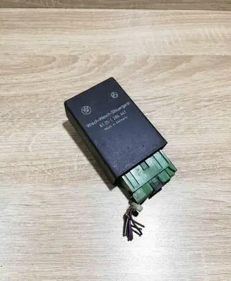 BMW 6 E63 E64 Window wiper relay 1384441