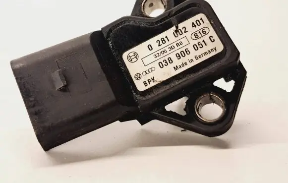 Volkswagen PASSAT B6 Air pressure sensor 038906051C 0281002401
