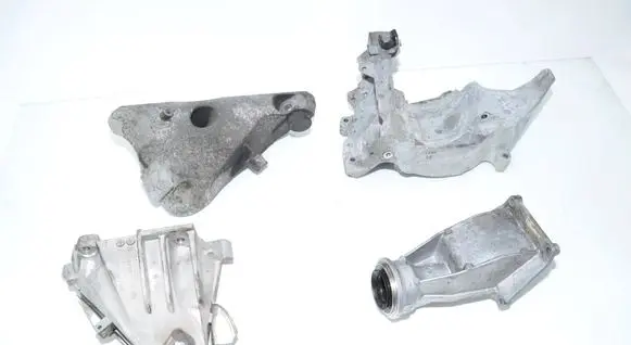 BMW X5 E70 Engine mounting bracket 6790022 6790021 7600690