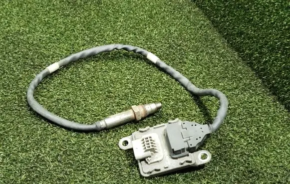 Nissan NV300 Lambda probe sensor 227905444R A3C0069090001 SNS148A