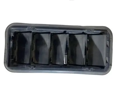 Chevrolet Silverado Quarter panel pressure vent 18106265
