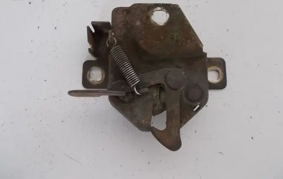 Daihatsu Cuore Engine bonnet/hood lock/catch 