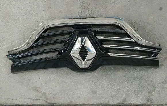 Renault Espace V (RFC) Front bumper upper radiator grill 622562277R