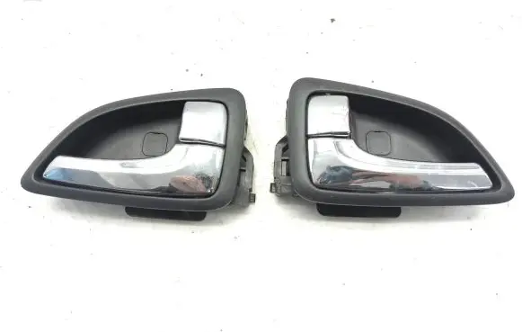 Hyundai ix35 Front door interior handle