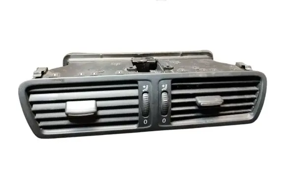 Volkswagen PASSAT B6 Dash center air vent grill 3C2819728D