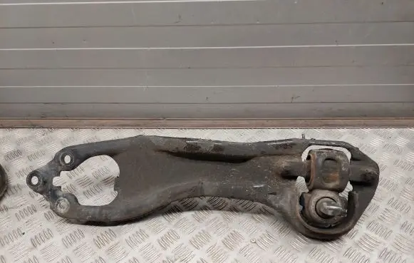 Chrysler Pacifica Rear upper control arm/wishbone