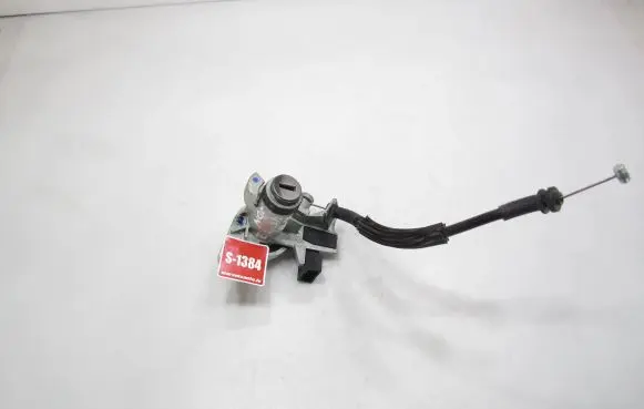 Audi A6 S6 C6 4F Tailgate exterior lock 8E0827573
