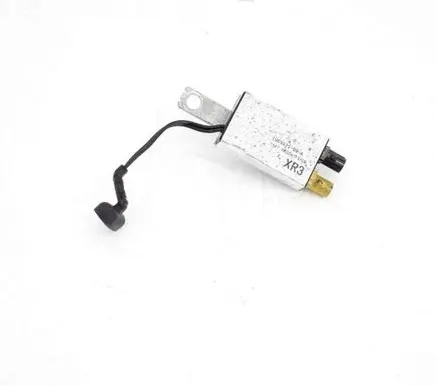 Tesla Model X Aerial antenna amplifier 106387500A