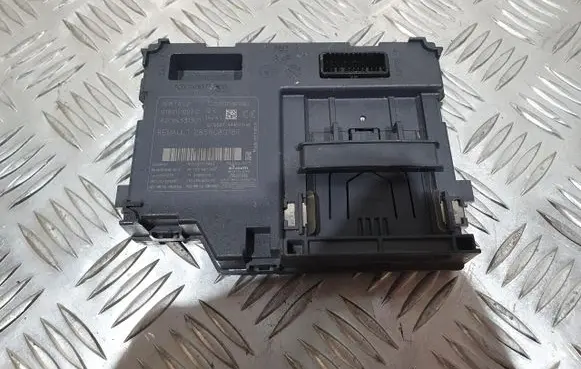 Renault Clio IV Ignition key card reader 285908018R