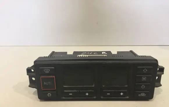 Audi A4 S4 B5 8D Climate control unit 5HB00760800 8L0820043B