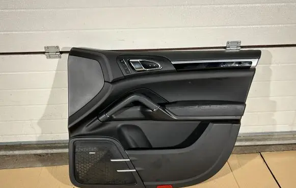 Porsche Cayenne (92A) Front door card panel trim 7P5867012C 7P5867198 7P5971121DB