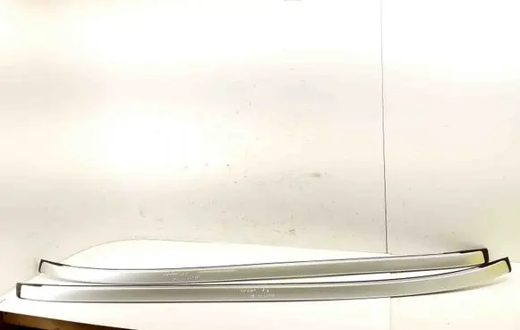 Volvo XC60 Roof transverse bars on the 