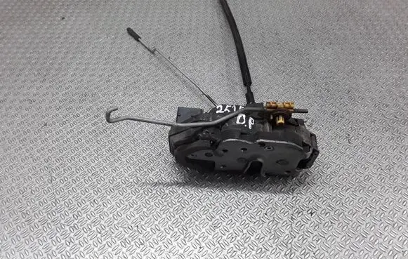 Chevrolet Cruze Front door lock