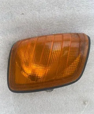 Mercedes-Benz E W124 Front indicator light 2771