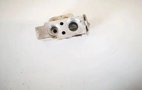 Skoda Yeti (5L) Air conditioning (A/C) expansion valve 1k0820679