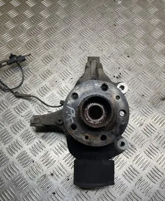 Renault Latitude (L70) Front wheel hub