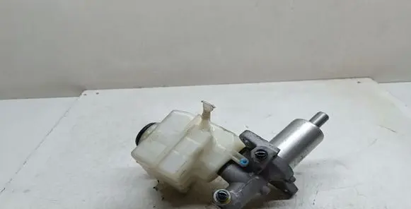 BMW X5 E70 Master brake cylinder