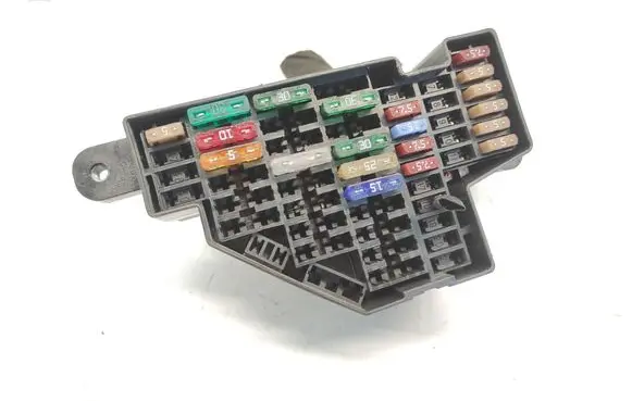 Skoda Superb B6 (3T) Fuse module 1K1941824 103028267400