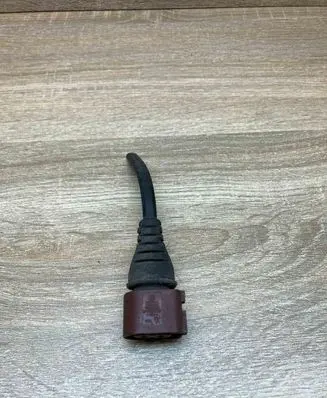 Volkswagen PASSAT B6 Plug wire 3B0973752A