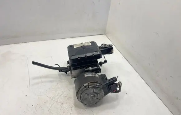 Citroen C5 Air suspension compressor 9636713880