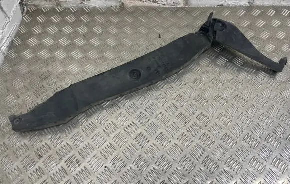 Audi A8 S8 D4 4H Fender foam support/seal 4H0821111C