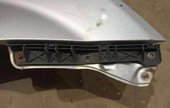Toyota Corolla Verso AR10 Front bumper mounting bracket 