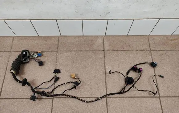 Skoda Fabia Mk1 (6Y) Front door wiring loom
