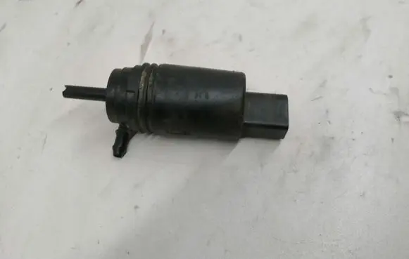 BMW 5 E60 E61 Windscreen/windshield washer pump 67128377612