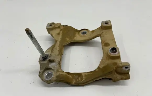 Toyota Hilux VIII A/C compressor mount bracket GD660
