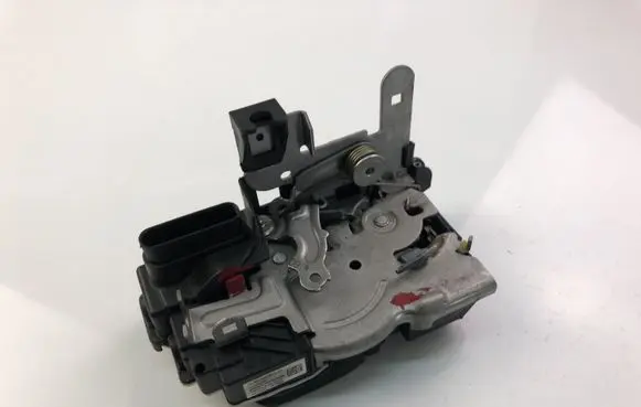 Volvo V40 Rear door lock 31301428