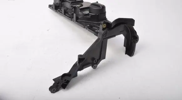 Ford Kuga II Rocker cam cover M06042A190