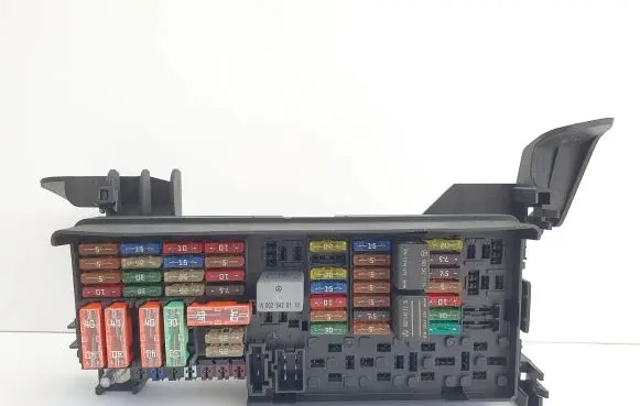 Mercedes-Benz R W251 Fuse module A1645402372