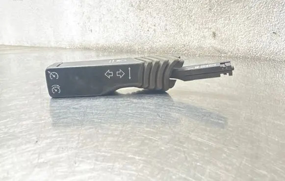 Opel Vectra C Indicator stalk 09181072