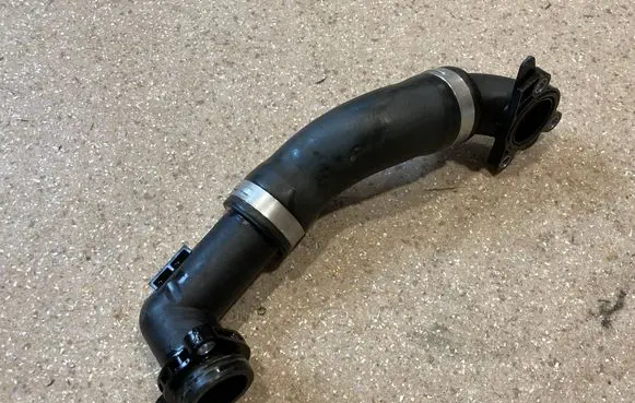 BMW 1 F40 Engine coolant pipe/hose 9896566