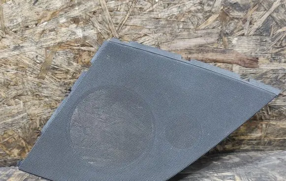 Side speaker trim/cover
