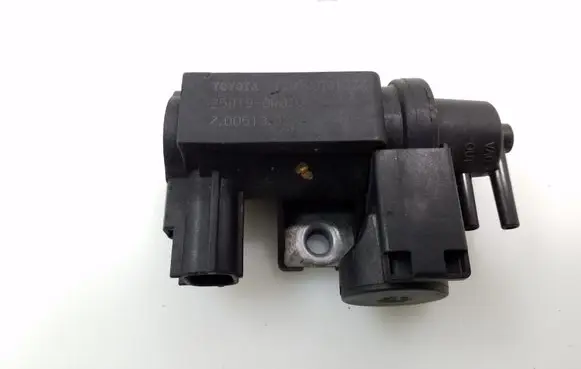 Toyota Corolla Verso AR10 Turbo solenoid valve 258190R010